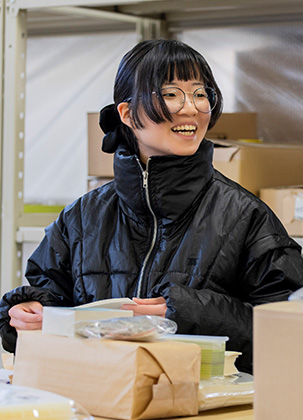 生産管理部　境 美伶奈